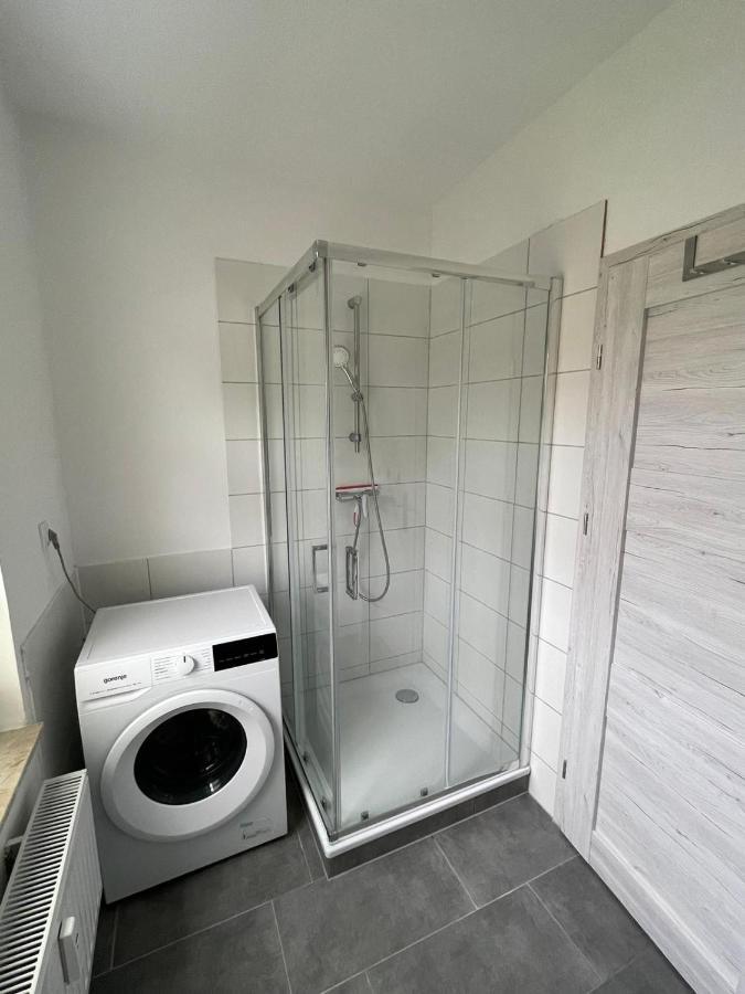 Modern Eingerichtet-Stadtnah-Ferienwohnung Mit Geschirrspueler Und Waschmaschine Friedland  Zewnętrze zdjęcie